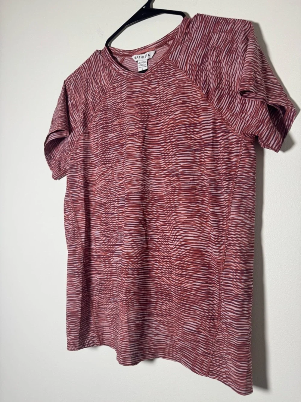 Athleta Printed Athletic Tee Womens Small Workout Running Top Pink - Picture 3 of 6